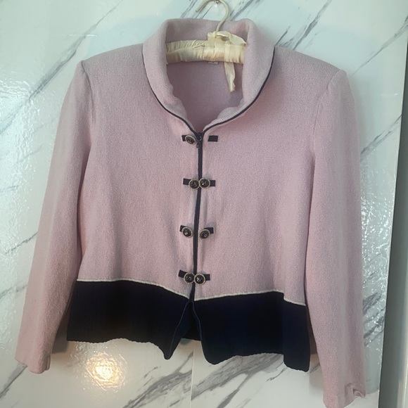 St. John Collection Jackets & Blazers - ST.JOHN collection vintage blazer size 6